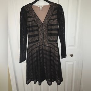 Womens White House Black Market Black and Tan Long Sleeve Dress, Lace. Sz Small
